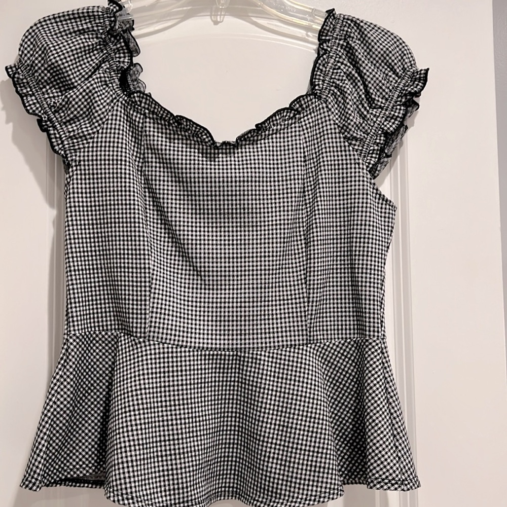 Adorable Black and White Gingham Short Sleeve Top with Ruffle Trim